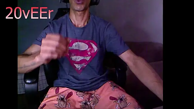 Snapshot of 20vEEr chatting on October 2025 09:02:02 PM 20vEEr online show from October 2025 09:02:02 PM