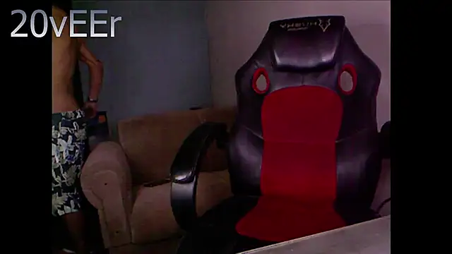 Snapshot of 20vEEr chatting on November 2025 08:45:01 PM 20vEEr online show from November 2025 08:45:01 PM