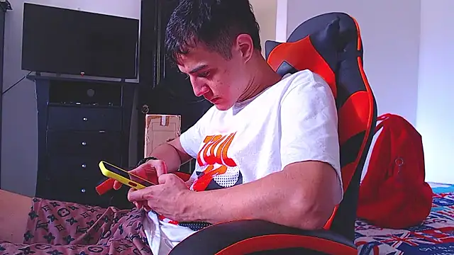 ADAM HOT online show from January 2026 09:31:01 PM