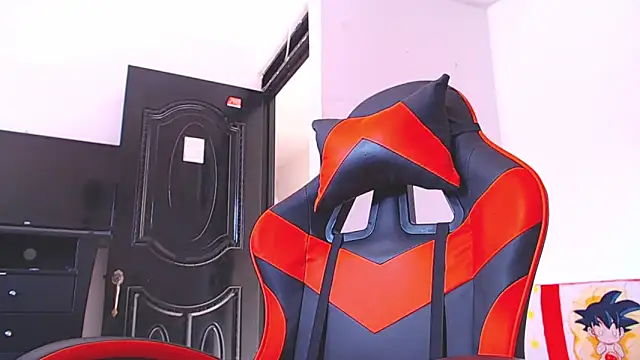 ADAM HOT online show from December 2025 07:41:01 PM