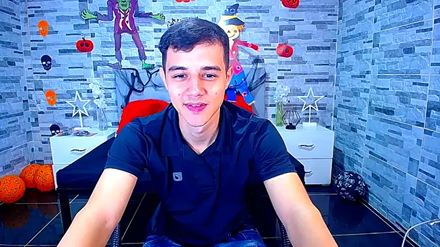 ADAM HOT online show from October 2025 08:53:02 PM