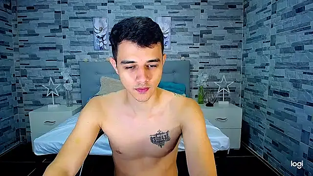 ADAM HOT online show from October 2025 07:47:02 PM