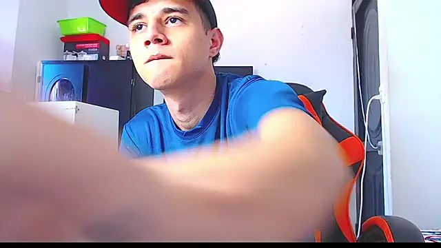 ADAM HOT online show from January 2026 08:37:01 PM