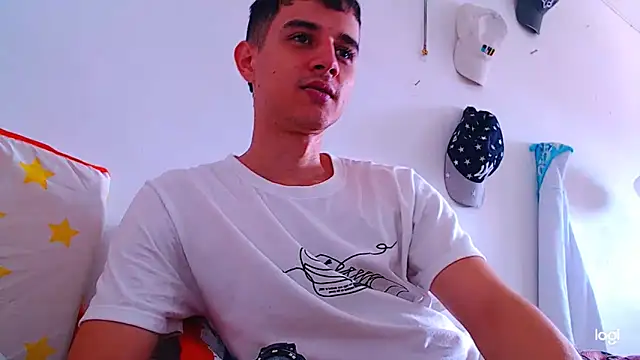 ADAM HOT online show from November 2025 07:18:01 PM