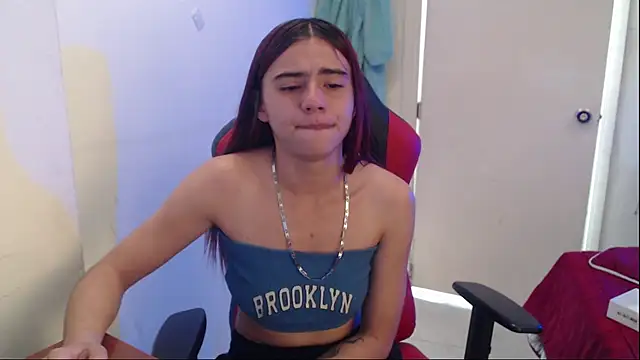 Maximesex online show from May 2026 01:42:01 PM
