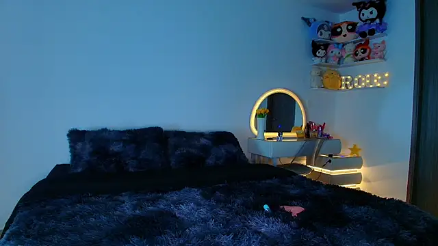 Snapshot of Rousrossell_4 chatting on May 2026 04:48:01 PM Rousrossell 4 online show from May 2026 04:48:01 PM