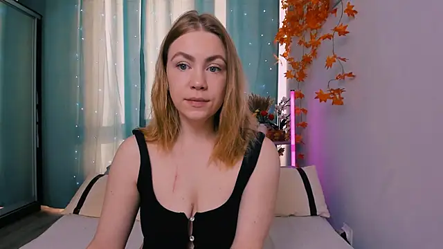 Snapshot of InsatiableFoxX chatting on September 2025 05:58:02 AM InsatiableFoxX online show from September 2025 05:58:02 AM