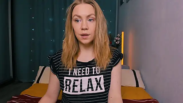 InsatiableFoxX online show from January 2026 03:30:01 PM