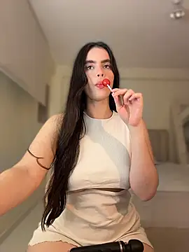 Mavi Coless online show from May 2026 12:59:02 AM