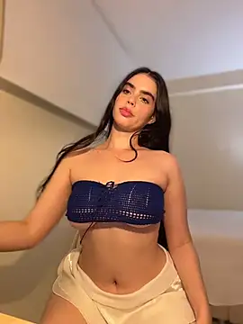 Mavi Coless online show from April 2026 01:10:01 AM