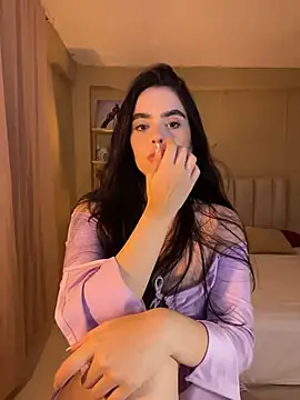 Mavi Coless online show from November 2025 02:04:02 AM