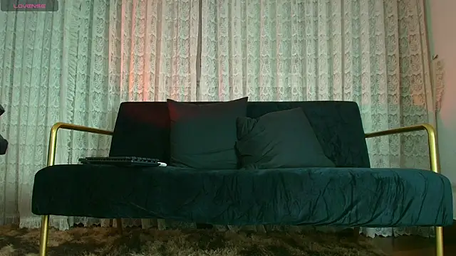 Camila Chainn online show from September 2025 04:09:02 PM