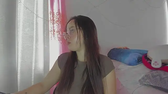 HARLEYNAPIER online show from May 2026 09:04:02 PM
