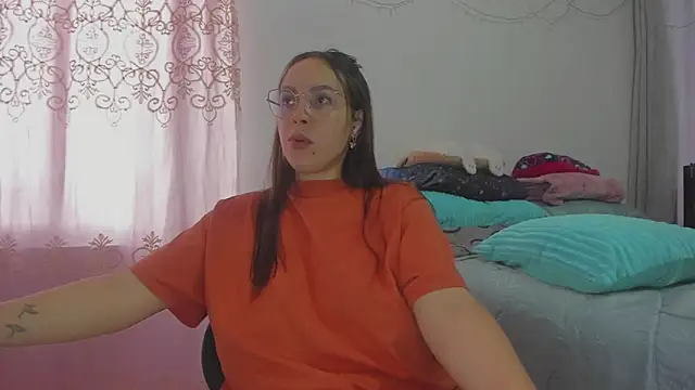 HARLEYNAPIER online show from April 2026 09:32:02 PM