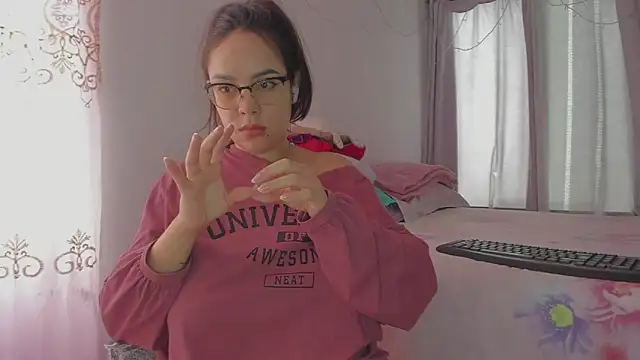 HARLEYNAPIER online show from February 2026 05:53:02 PM