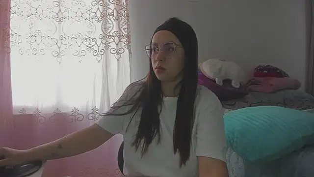 HARLEYNAPIER online show from April 2026 04:08:02 PM