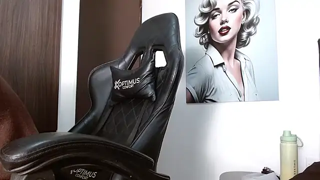 Hendry  online show from October 2025 03:29:01 AM