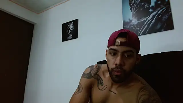 Snapshot of Hendry_ chatting on February 2025 02:47:02 AM Hendry online show from February 2025 02:47:02 AM