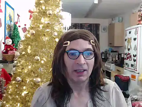 Snapshot of RainBowGirlTs115 chatting on December 2024 06:56:02 PM RainBowGirlTs115 online show from December 2024 06:56:02 PM