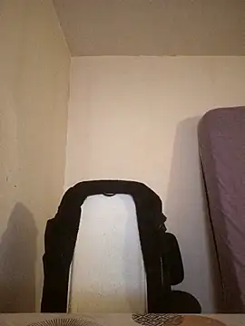 kx93 online show from November 2025 05:12:02 AM