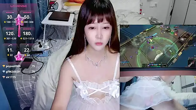 Snapshot of Angelababy001 chatting on December 2024 03:37:02 PM Angelababy001 online show from December 2024 03:37:02 PM