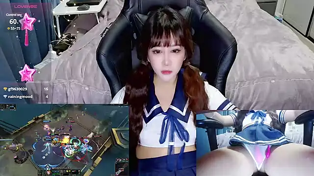 Snapshot of Angelababy001 chatting on December 2024 02:52:01 PM Angelababy001 online show from December 2024 02:52:01 PM