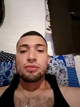 Snapshot of Suggarwhite18CM chatting on October 2025 01:07:02 AM Suggarwhite18CM online show from October 2025 01:07:02 AM