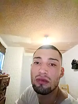 Snapshot of Suggarwhite18CM chatting on November 2025 07:39:01 PM Suggarwhite18CM online show from November 2025 07:39:01 PM