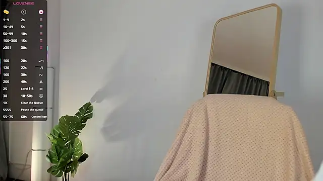 Ketty Belly online show from October 2025 06:25:02 AM