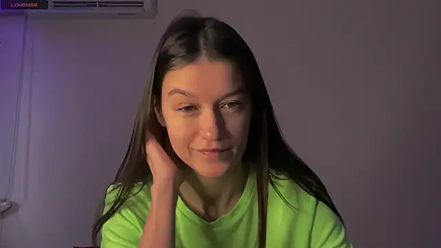 Snapshot of Alice__grace chatting on February 2025 02:38:01 PM Alice  grace online show from February 2025 02:38:01 PM
