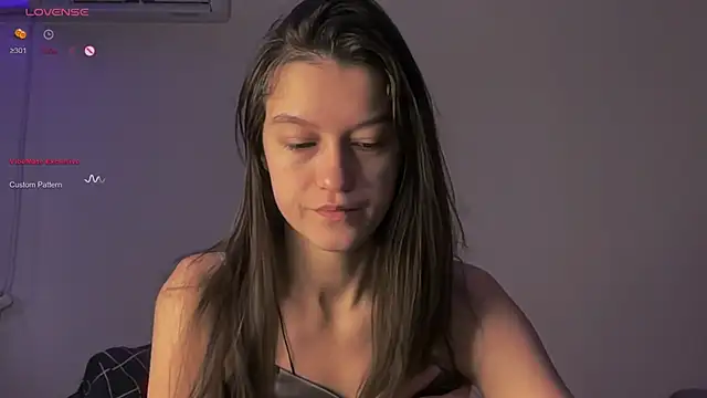 Snapshot of Alice__grace chatting on February 2025 02:46:02 PM Alice  grace online show from February 2025 02:46:02 PM
