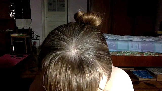 Snapshot of KlavdiaPetrivna chatting on October 2025 01:59:01 AM KlavdiaPetrivna online show from October 2025 01:59:01 AM