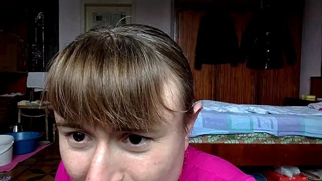 Snapshot of KlavdiaPetrivna chatting on December 2025 12:06:01 PM KlavdiaPetrivna online show from December 2025 12:06:01 PM