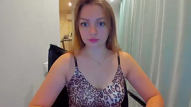 Snapshot of realfairy chatting on October 2025 08:54:01 PM realfairy online show from October 2025 08:54:01 PM