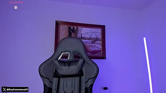 Snapshot of RoyConstance chatting on December 2025 04:40:02 AM RoyConstance online show from December 2025 04:40:02 AM