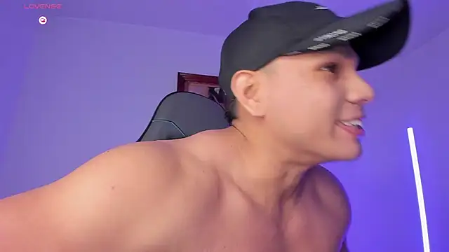 RoyConstance online show from January 2026 03:21:02 AM