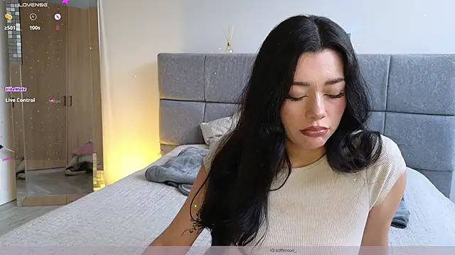 Soffimoon  online show from February 2026 08:31:02 PM