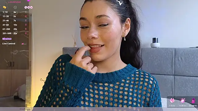 Soffimoon  online show from May 2026 08:29:02 PM