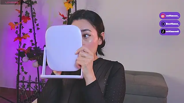 Soffimoon  online show from November 2025 12:44:02 AM