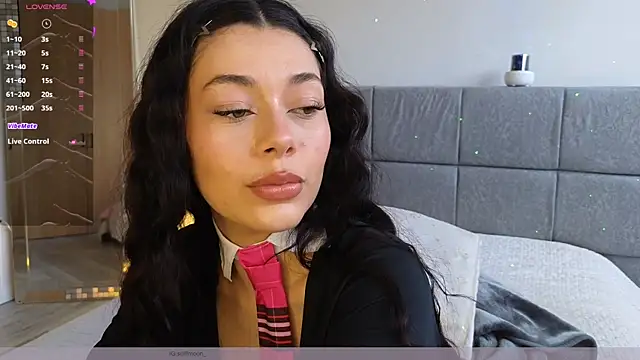 Soffimoon  online show from May 2026 08:07:01 PM