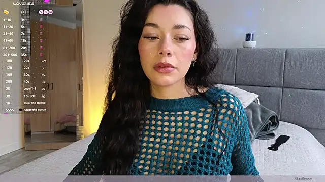 Soffimoon  online show from March 2026 08:44:02 PM