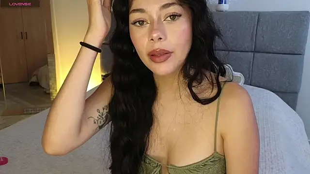 Soffimoon  online show from April 2026 08:25:02 PM