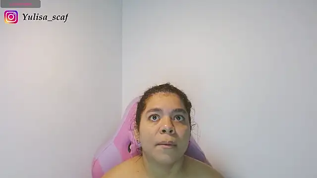 yulissa18 online show from April 2026 05:50:01 PM