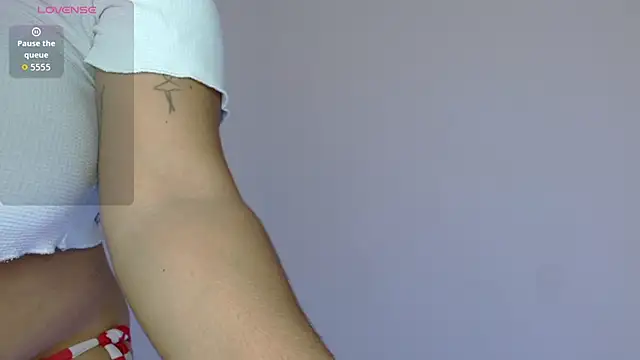 yulissa18 online show from November 2025 01:20:01 AM