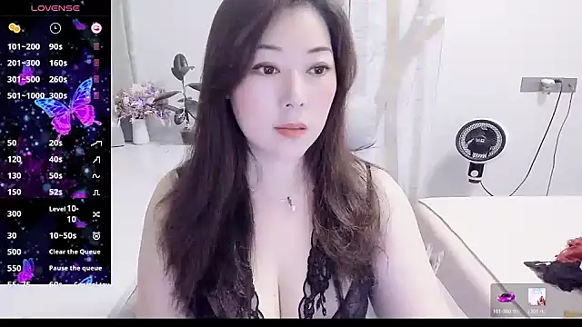Crystal Wings online show from May 2026 11:54:02 AM