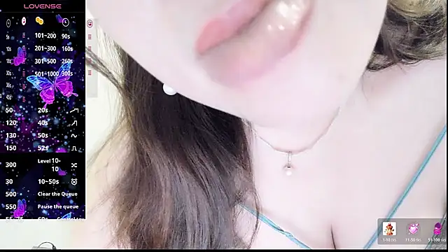 Crystal Wings online show from May 2026 01:21:01 AM