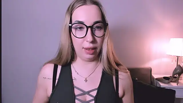 AriaDesire online show from April 2026 07:45:01 AM