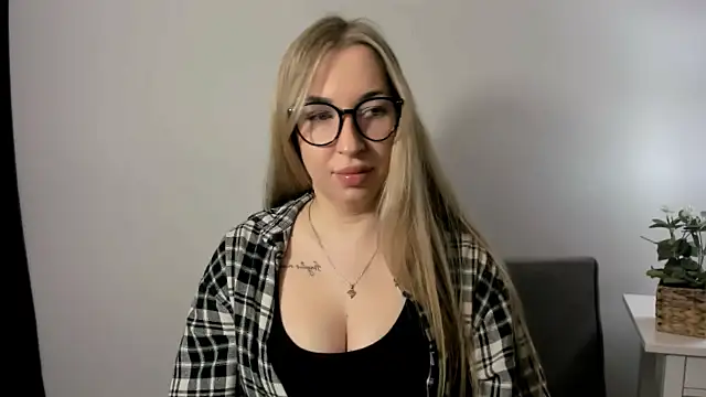 AriaDesire online show from March 2026 07:37:01 AM