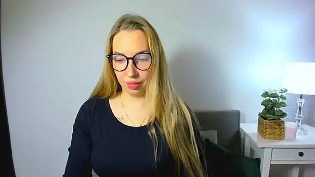 AriaDesire online show from December 2025 07:41:01 AM