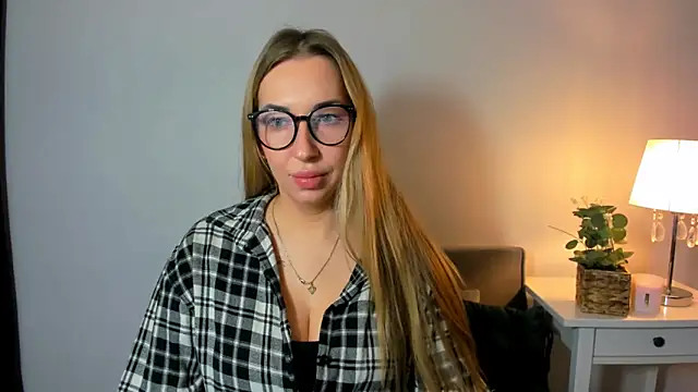 AriaDesire online show from December 2025 06:16:02 AM